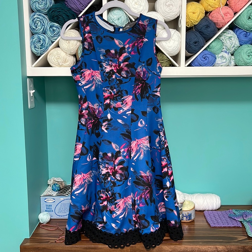Donna Ricco Blue Floral with Crochet Hem